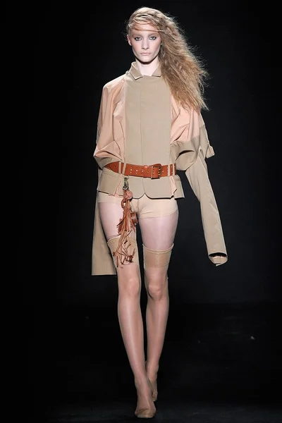 Look 2
